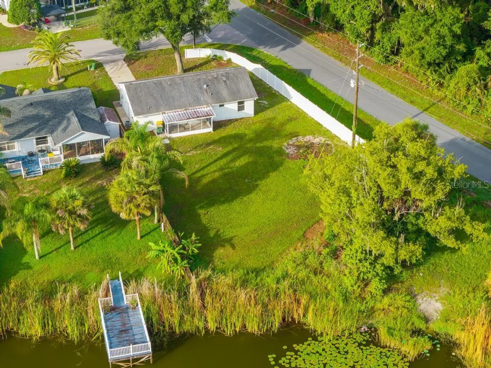 57 CAYMAN CIRCLE Umatilla, FL 32784