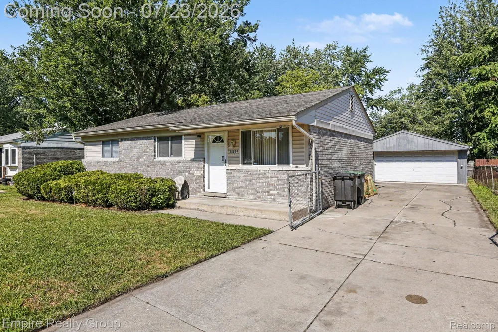 15819 Kerstyn Street Taylor City, MI 48180