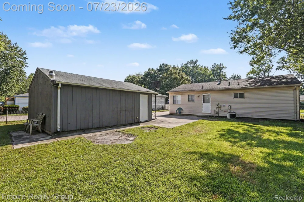 15819 Kerstyn Street Taylor City, MI 48180