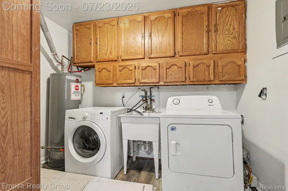 15819 Kerstyn Street Taylor City, MI 48180