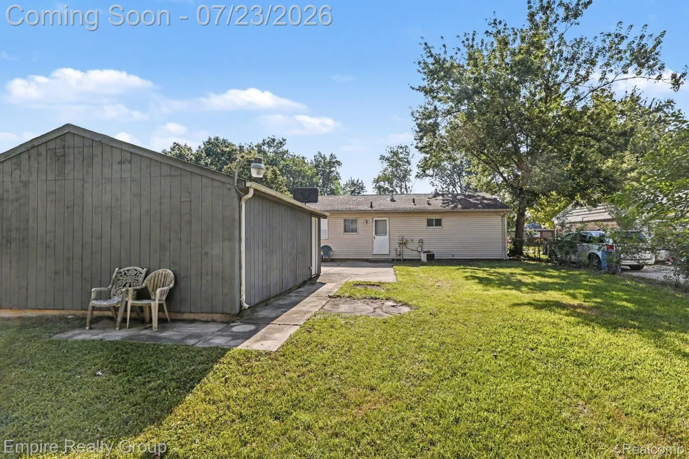 15819 Kerstyn Street Taylor City, MI 48180