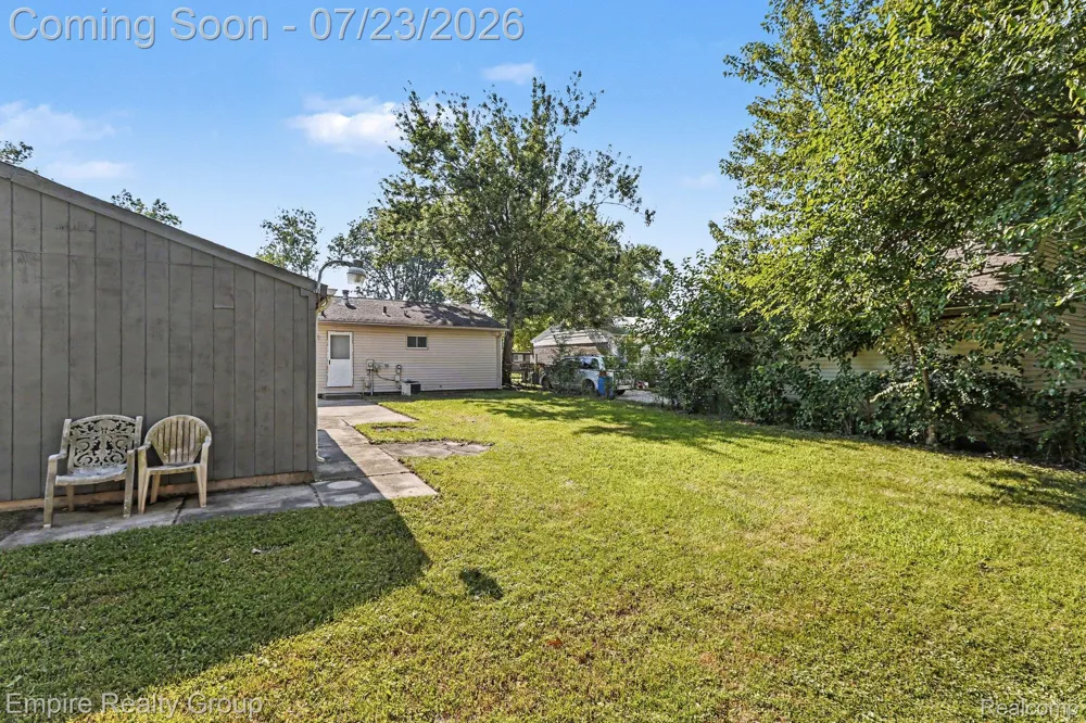 15819 Kerstyn Street Taylor City, MI 48180