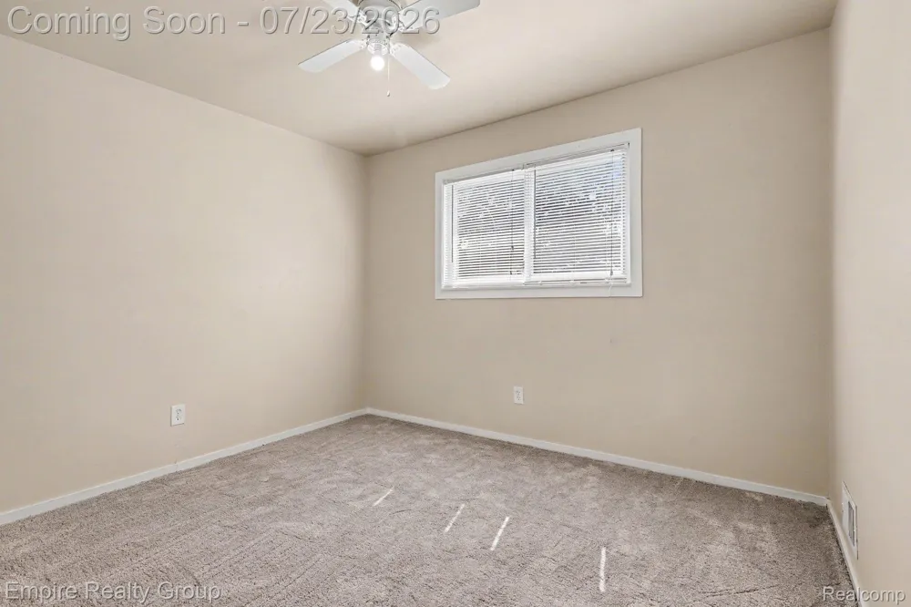 15819 Kerstyn Street Taylor City, MI 48180