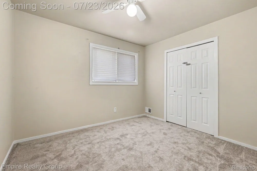 15819 Kerstyn Street Taylor City, MI 48180