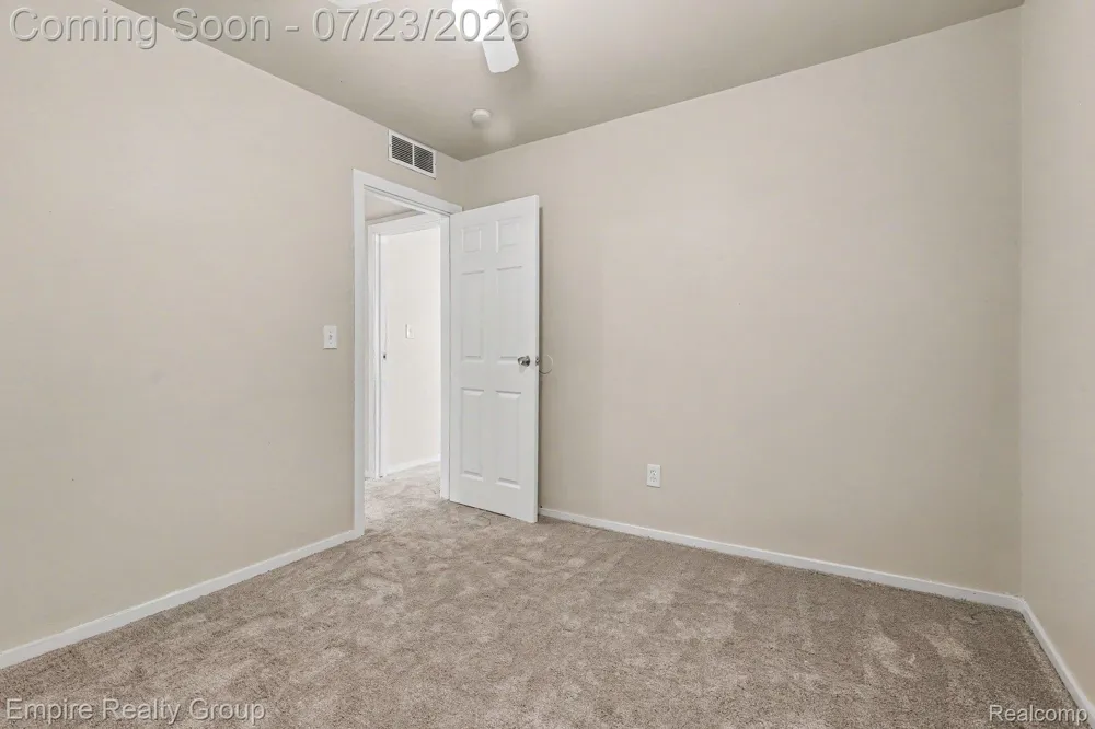 15819 Kerstyn Street Taylor City, MI 48180