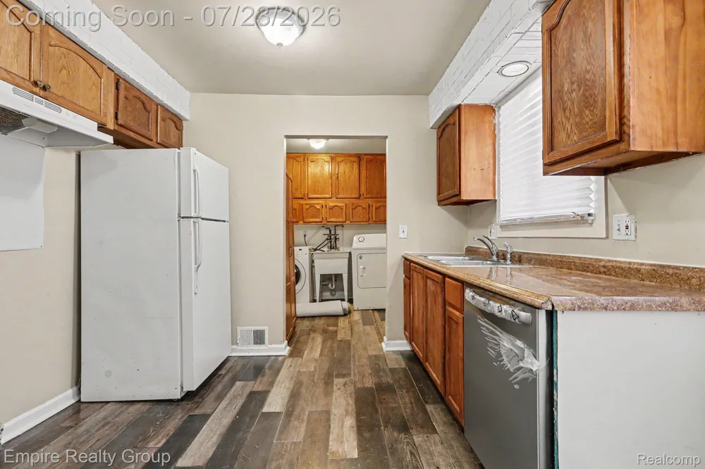 15819 Kerstyn Street Taylor City, MI 48180