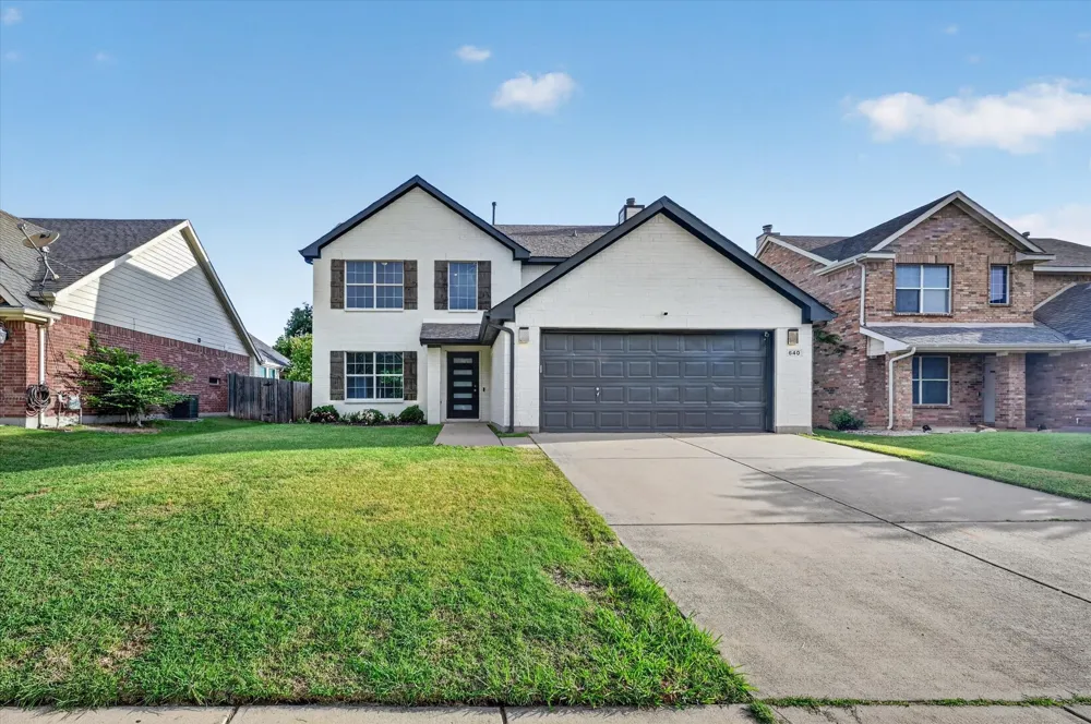 640 Fossil Wood Drive Saginaw, TX 76179