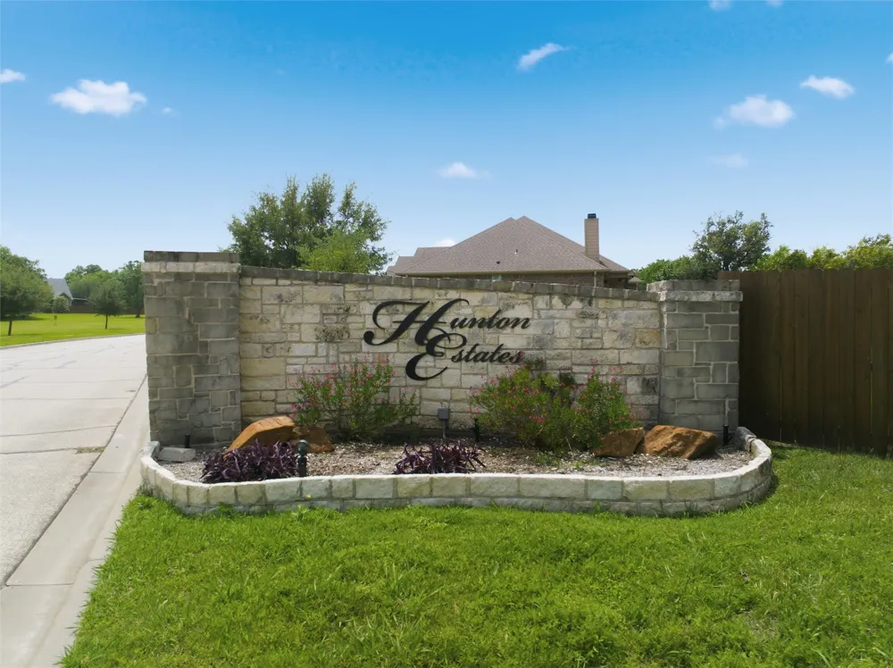Perry Circle Robinson, TX 76706