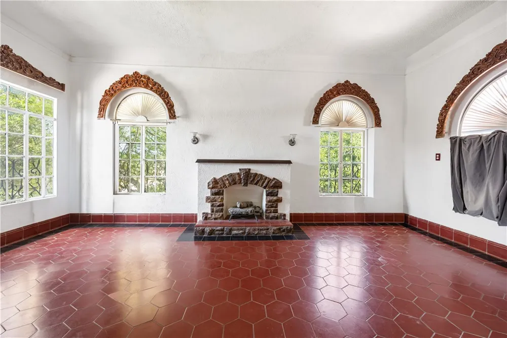 400 W St Charles Avenue San Diego, TX 78384