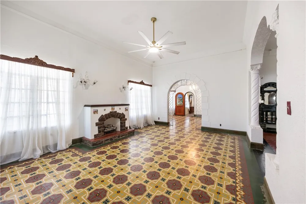 400 W St Charles Avenue San Diego, TX 78384
