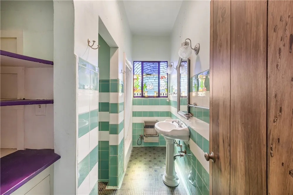 400 W St Charles Avenue San Diego, TX 78384