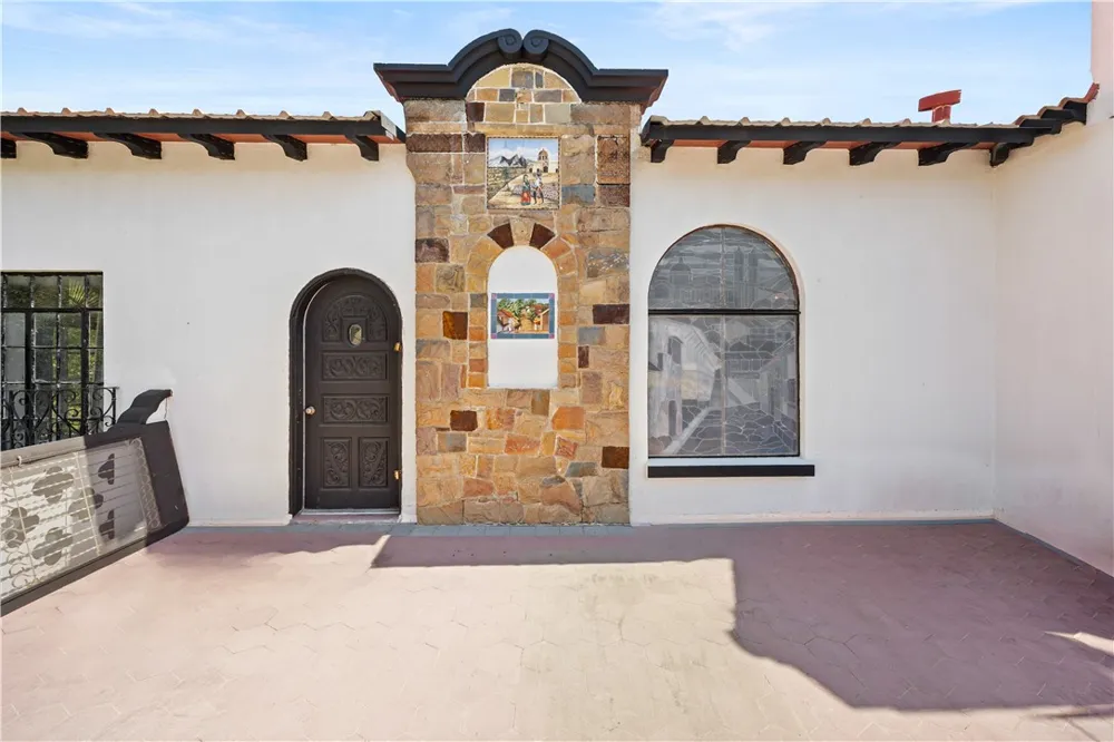 400 W St Charles Avenue San Diego, TX 78384