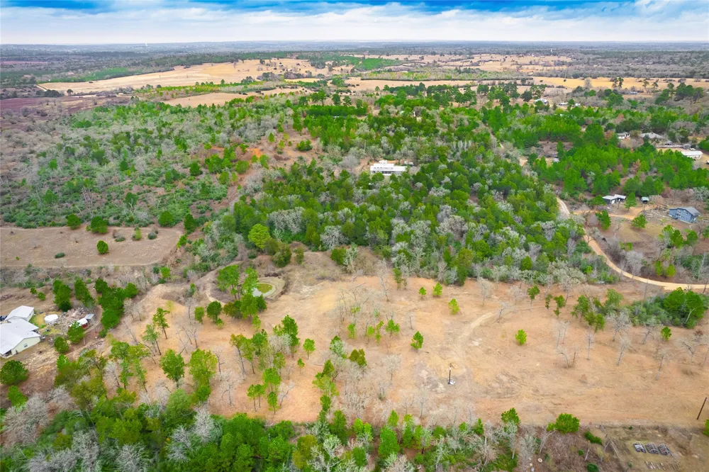 123 Abbey Lane Smithville, TX 78957