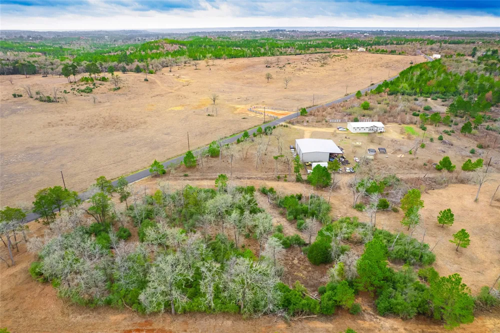 123 Abbey Lane Smithville, TX 78957