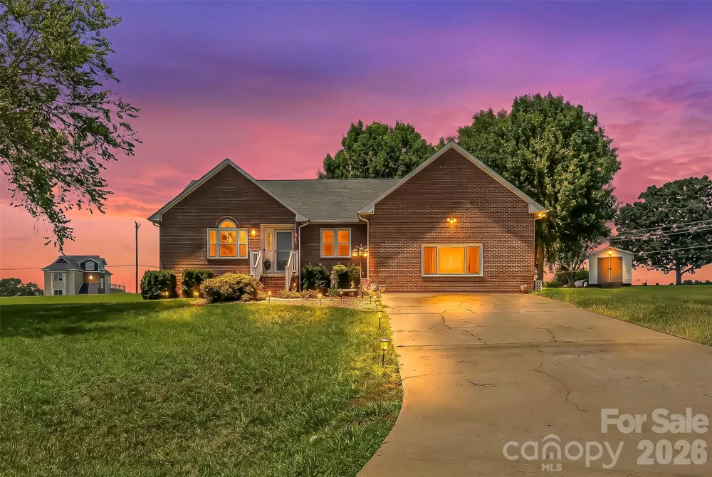 3955 Northernmistic Drive Maiden, NC 28650