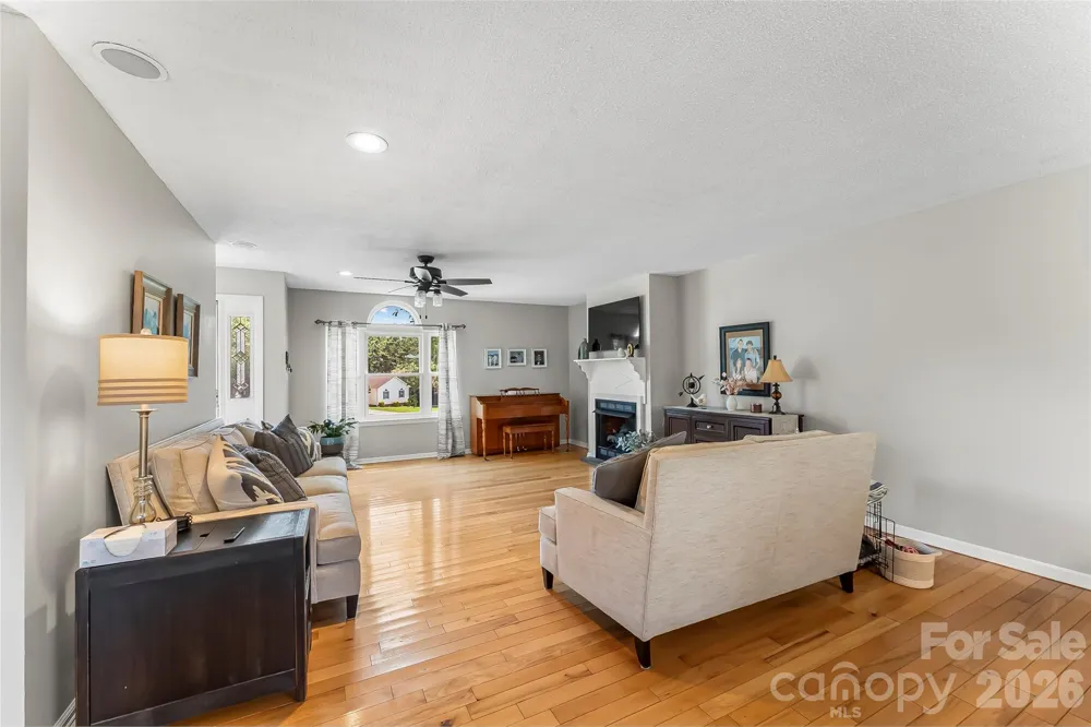 3955 Northernmistic Drive Maiden, NC 28650