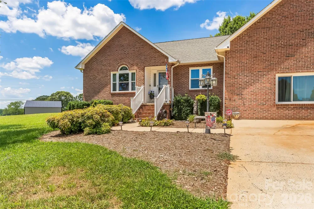 3955 Northernmistic Drive Maiden, NC 28650
