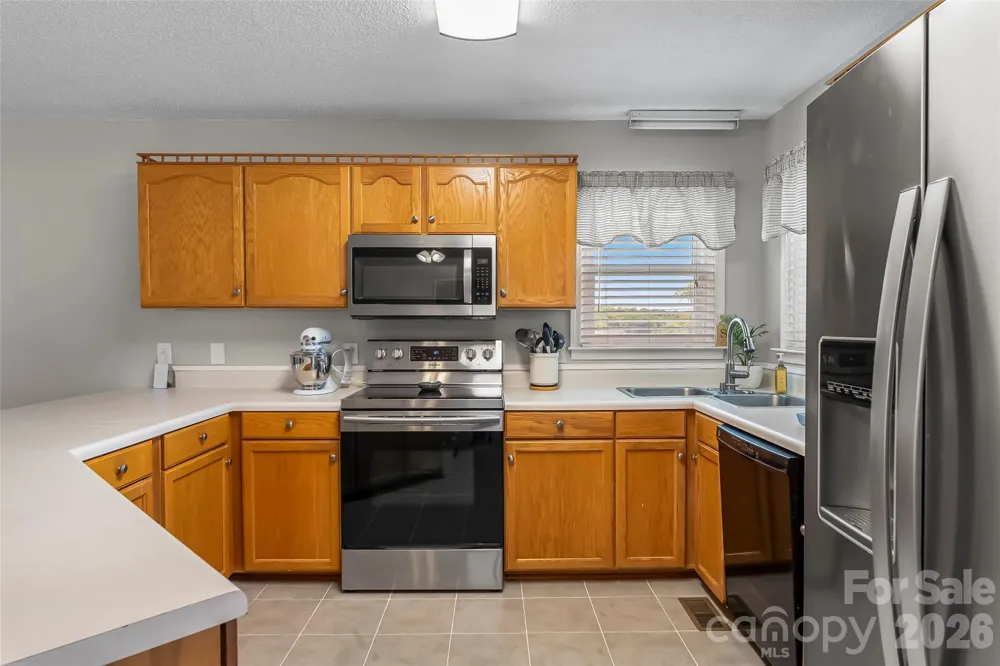 3955 Northernmistic Drive Maiden, NC 28650