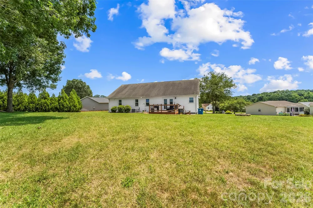 3955 Northernmistic Drive Maiden, NC 28650