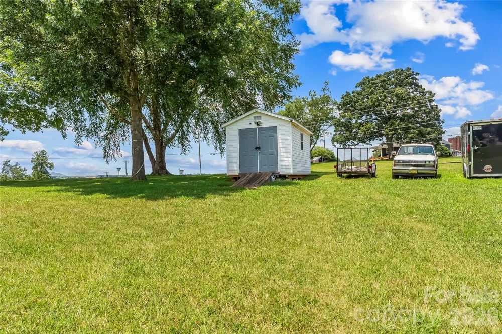 3955 Northernmistic Drive Maiden, NC 28650