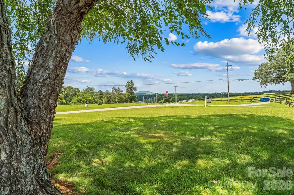 3955 Northernmistic Drive Maiden, NC 28650