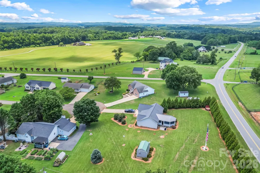 3955 Northernmistic Drive Maiden, NC 28650