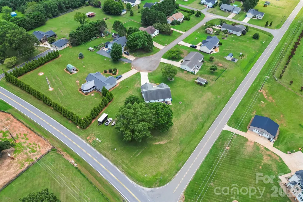 3955 Northernmistic Drive Maiden, NC 28650