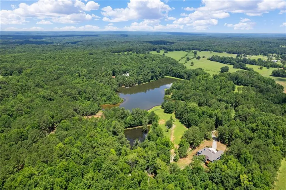 10861 Hutcheson Ferry Road Chattahoochee Hills, GA 30268
