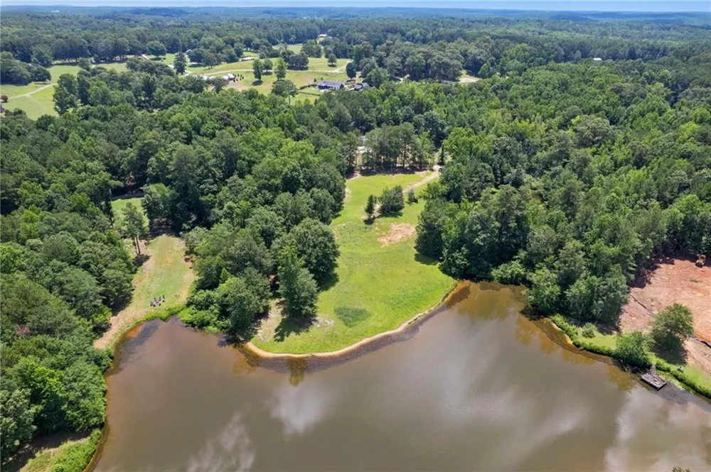 10861 Hutcheson Ferry Road Chattahoochee Hills, GA 30268