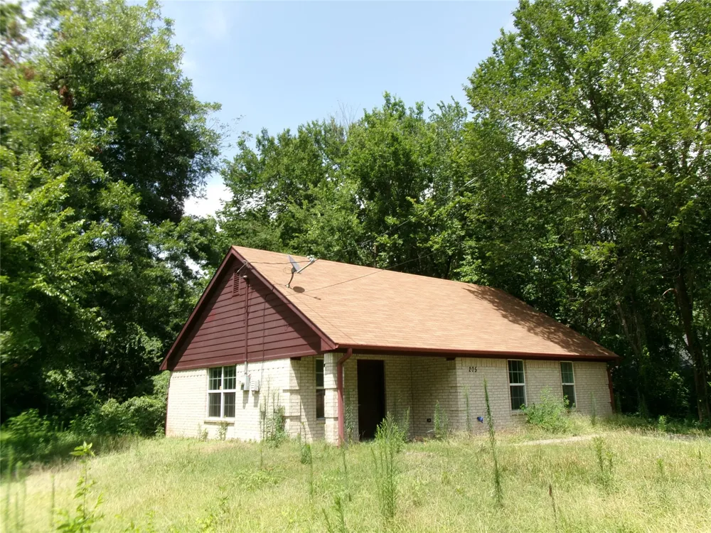 204 Maxwell Street Sulphur Springs, TX 75482