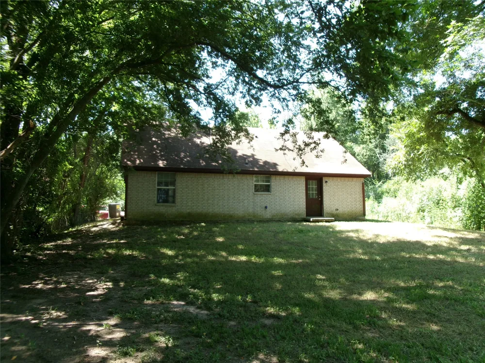 204 Maxwell Street Sulphur Springs, TX 75482
