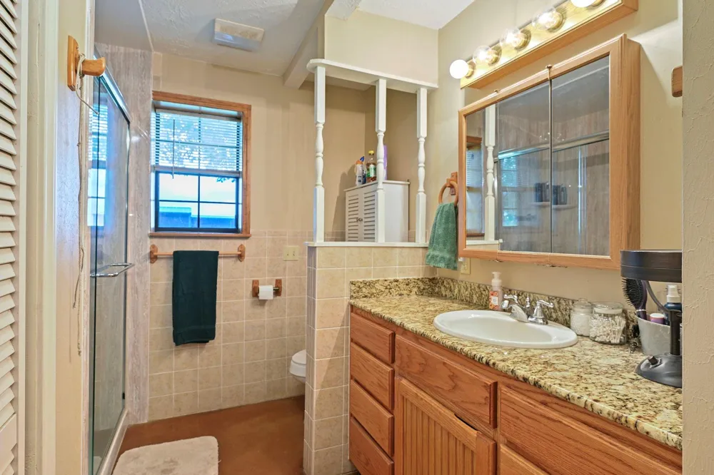 955 County Road 228 Cameron, TX 76520