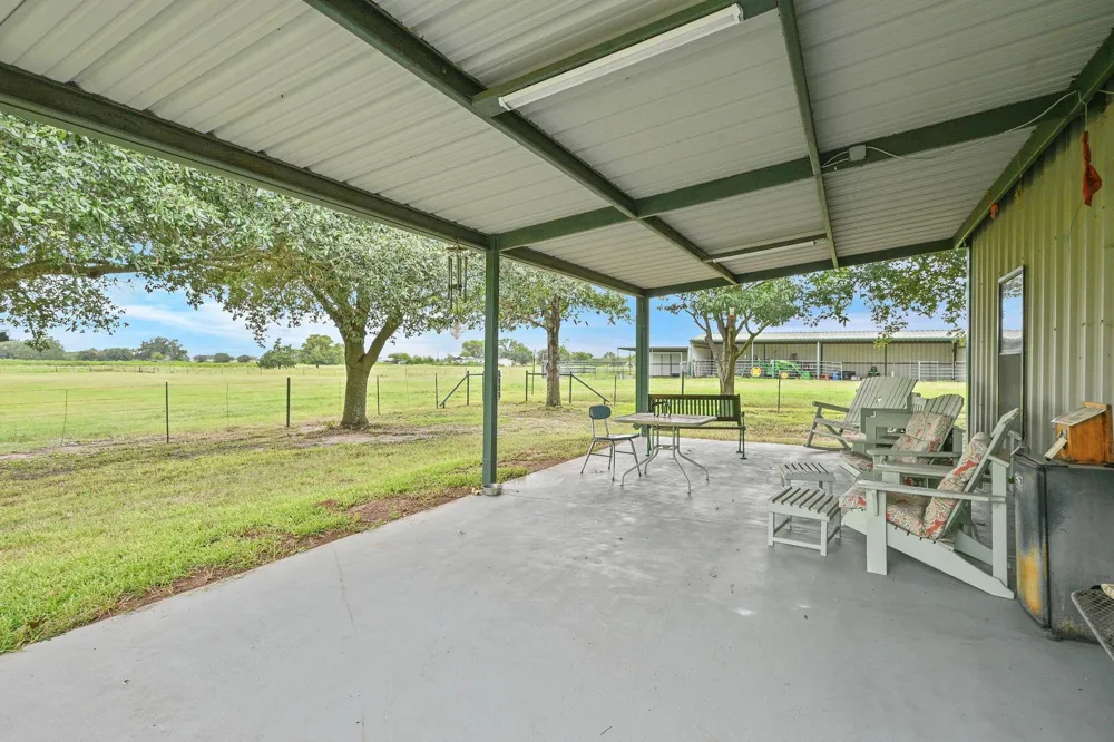 955 County Road 228 Cameron, TX 76520