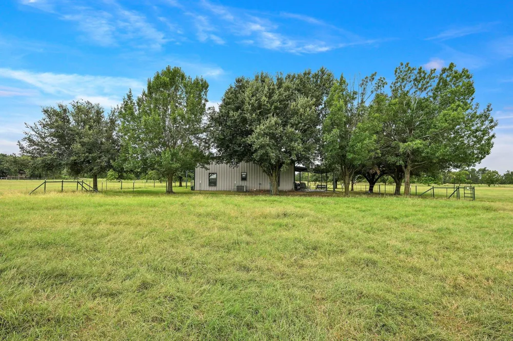955 County Road 228 Cameron, TX 76520