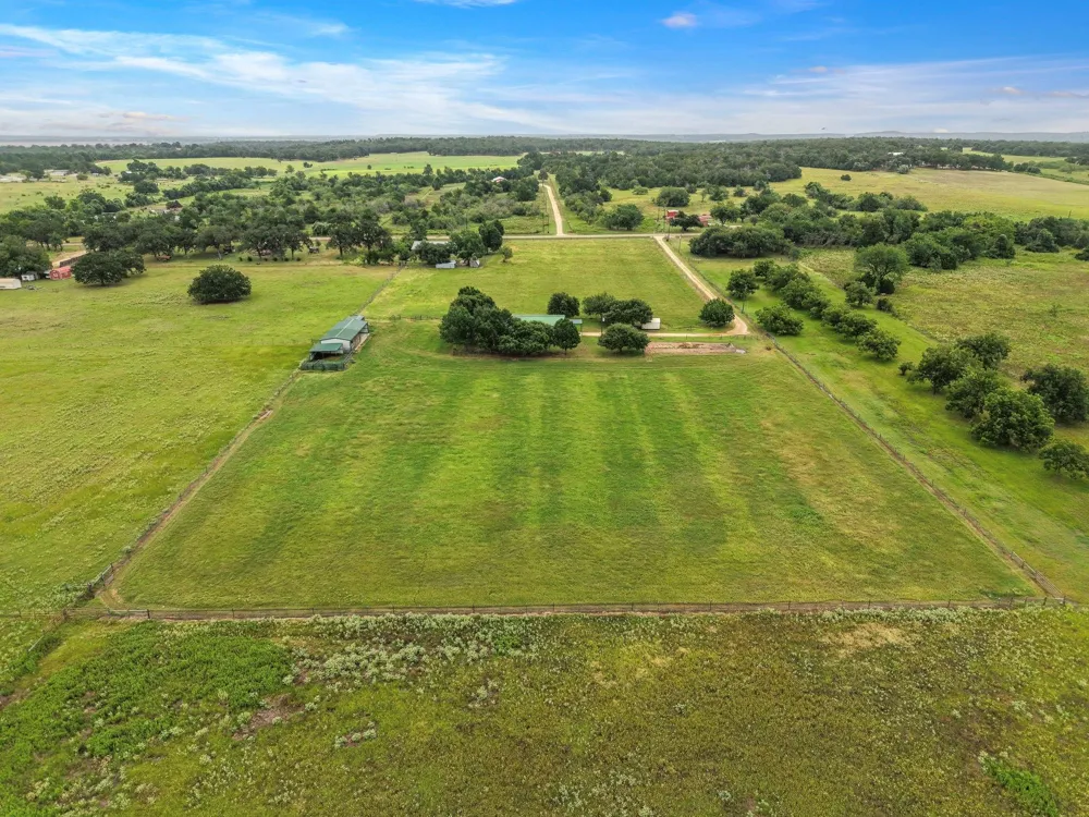 955 County Road 228 Cameron, TX 76520