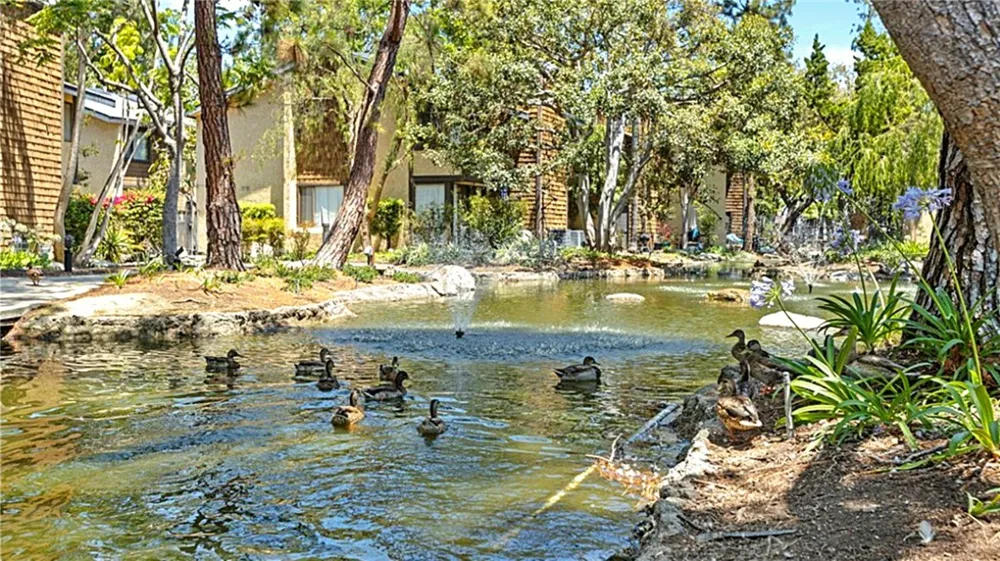12750 Centralia #80 Lakewood, CA 90715