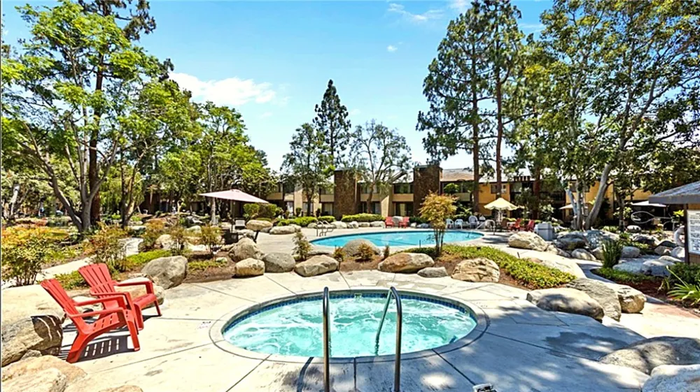 12750 Centralia #80 Lakewood, CA 90715