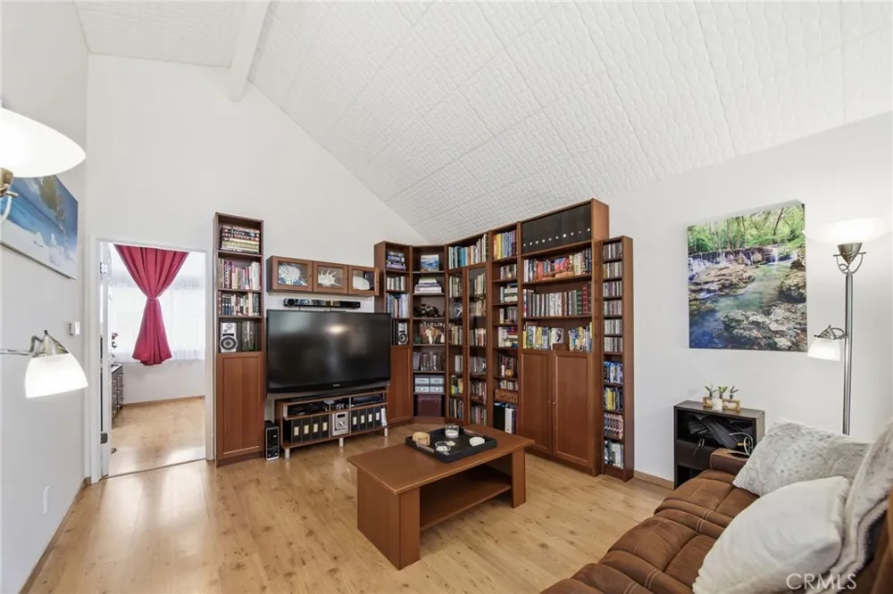 12750 Centralia #80 Lakewood, CA 90715