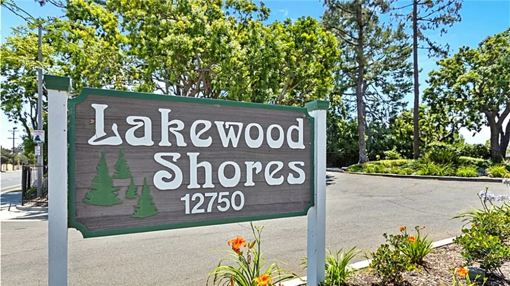 12750 Centralia #80 Lakewood, CA 90715