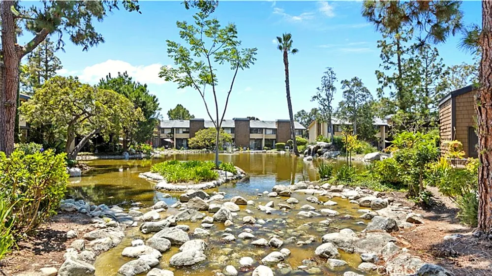 12750 Centralia #80 Lakewood, CA 90715