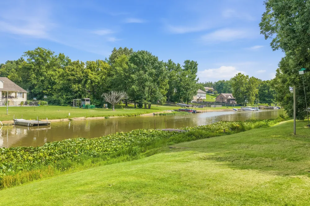 435 Lakeshore Dr Lexington, TN 38351