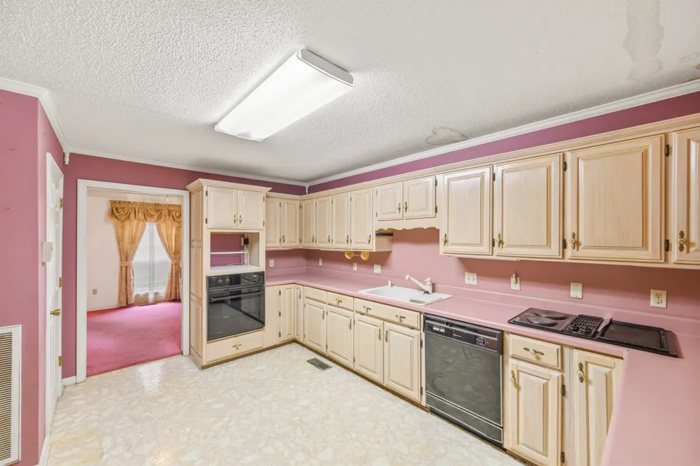 435 Lakeshore Dr Lexington, TN 38351