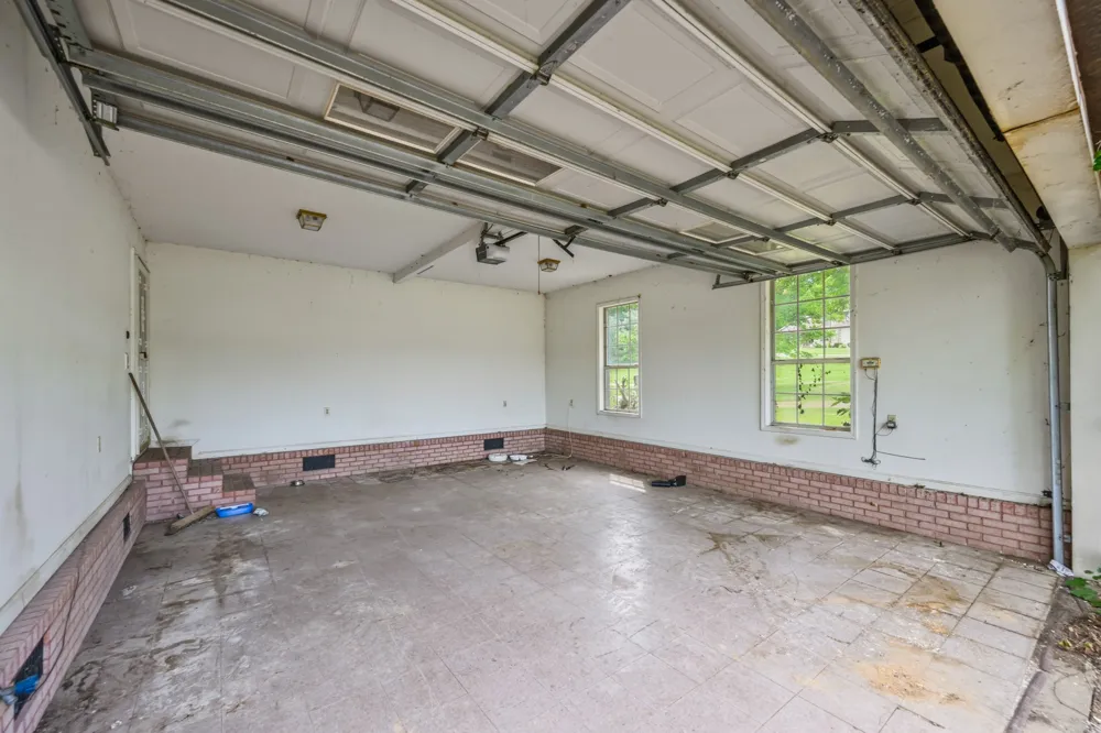 435 Lakeshore Dr Lexington, TN 38351