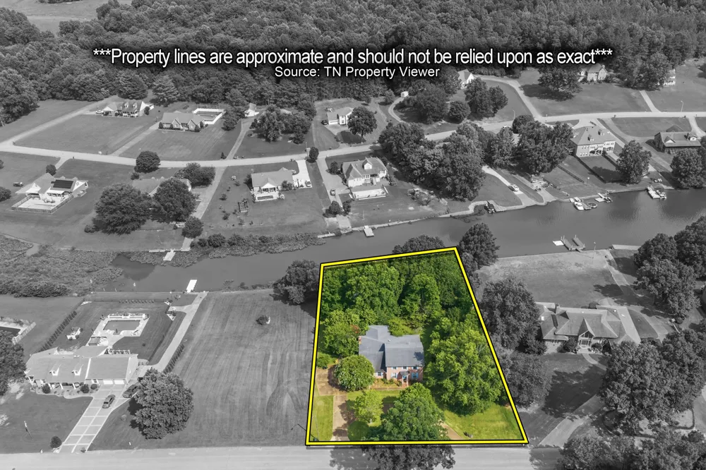 435 Lakeshore Dr Lexington, TN 38351