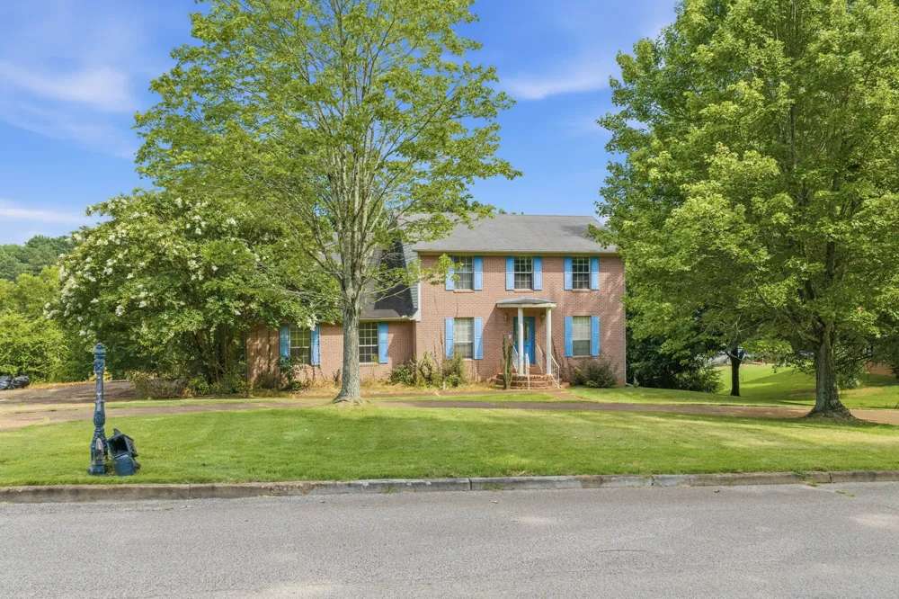 435 Lakeshore Dr Lexington, TN 38351