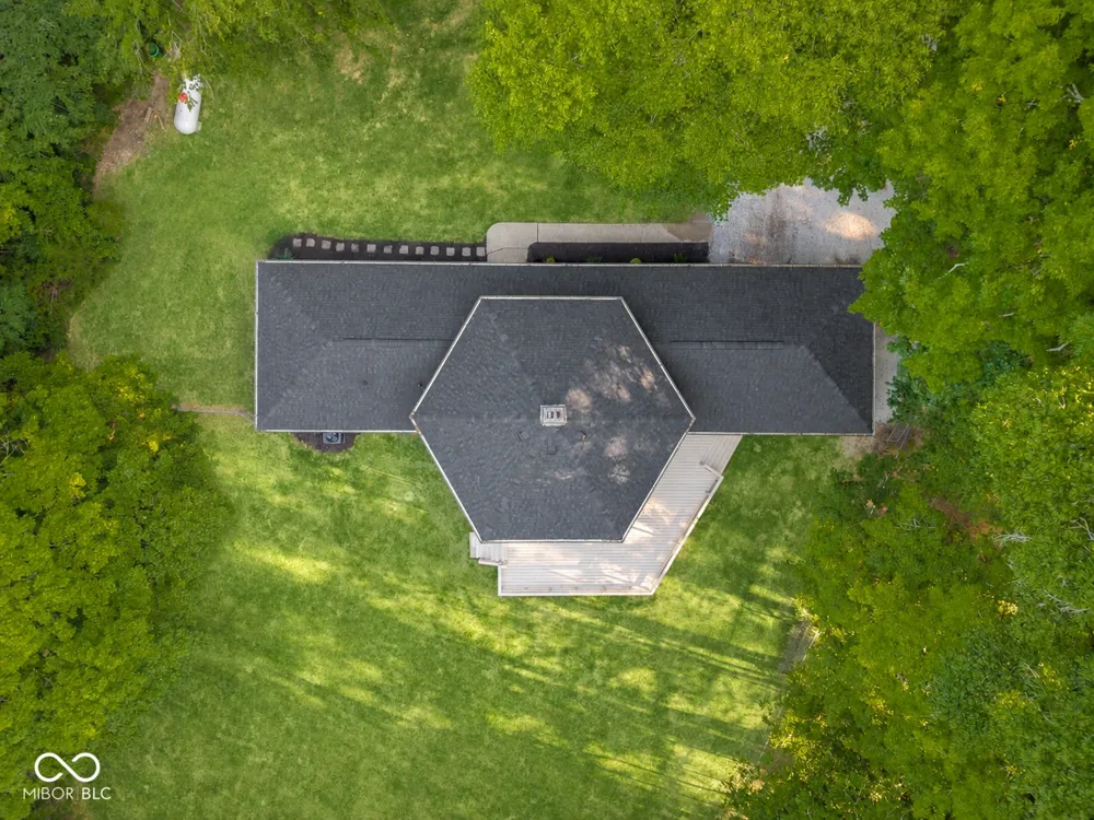 365 Beech Drive Nashville, IN 47448