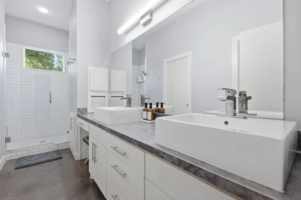 908 Idlewild Court Highland Village, TX 75077