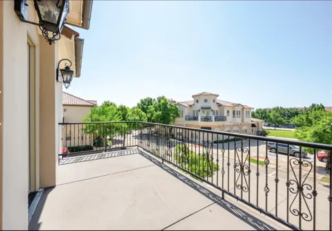 42 Veranda Lane