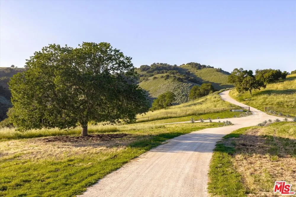 2551 Hwy 101 Buellton, CA 93427