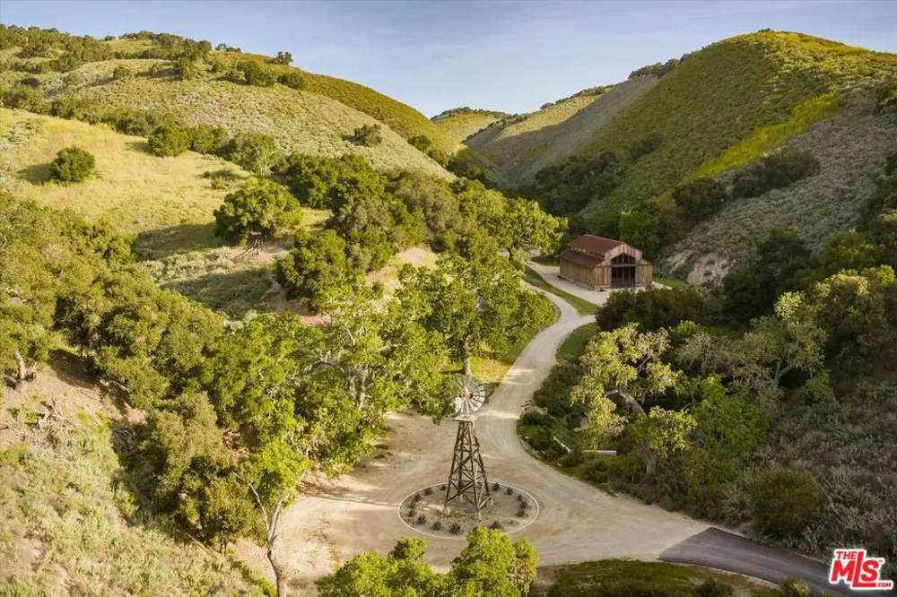 2551 Hwy 101 Buellton, CA 93427